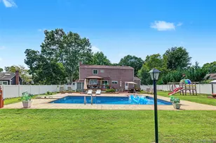 7 David Dr, Selden, NY 11784 - Photo 20