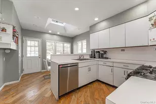 1068 Highland Pl, Woodmere, NY 11598 - Photo 6