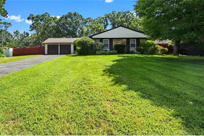 23 Wilmont Turn, Coram, NY 11727 - Photo 2