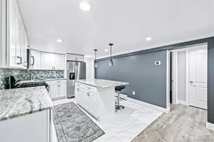 131 N North Coleman Rd, Centereach, NY 11720 - Photo 4
