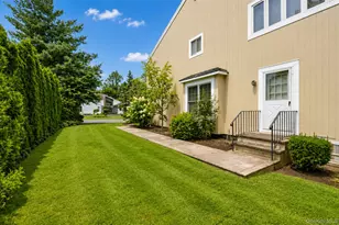 40 Bristol Dr, Manhasset, NY 11030 - Photo 28
