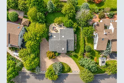 40 Bristol Drive, Manhasset, NY 11030 - Photo 34