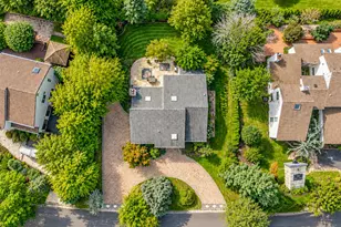 40 Bristol Dr, Manhasset, NY 11030 - Photo 34