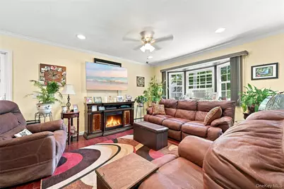 29 Sherwood Drive, Mastic Beach, NY 11951 - Photo 8