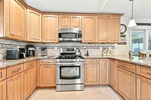 29 Sherwood Dr, Mastic Beach, NY 11951 - Photo 18