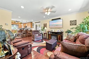 29 Sherwood Dr, Mastic Beach, NY 11951 - Photo 12