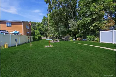 29 Sherwood Drive, Mastic Beach, NY 11951 - Photo 30