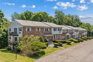 315 Woodland Hills Rd, White Plains, NY 10603 - Photo 18