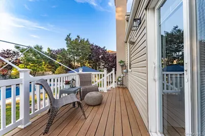 4 Brafmans Road, Inwood, NY 11096 - Photo 8