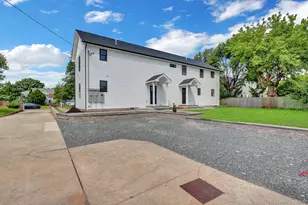 25 Sunnybrook Dr E, Oceanside, NY 11572 - Photo 14