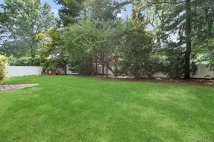 27 Delaware Ave, Jericho, NY 11753 - Photo 40