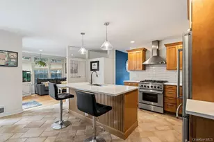 27 Delaware Ave, Jericho, NY 11753 - Photo 20