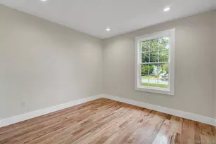 25 Sunnybrook Dr E, Oceanside, NY 11572 - Photo 12