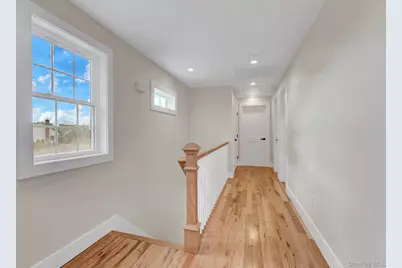 25 Sunnybrook Drive E #2, Oceanside, NY 11572 - Photo 8