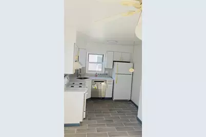 22 Pansy Avenue, Floral Park, NY 11001 - Photo 2