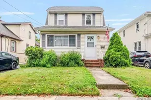 22 Pansy Ave, Floral Park, NY 11001 - Photo 1