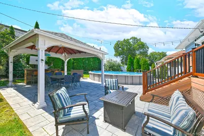 4039 Hahn Avenue, Bethpage, NY 11714 - Photo 36