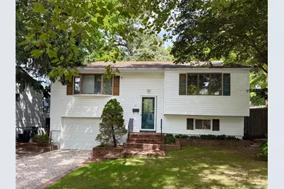 34 Penny Drive, Huntington Station, NY 11746 - Photo 1