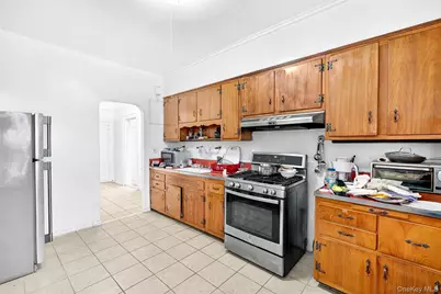 759 E 221st Street, Bronx, NY 10467 - Photo 12