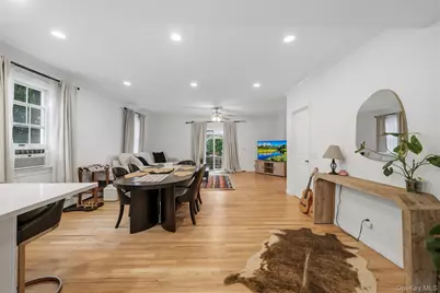 81 Overlook Drive, Valhalla, NY 10595 - Photo 2