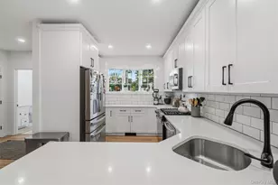 81 Overlook Dr, Valhalla, NY 10595 - Photo 4