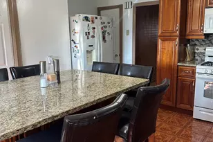 242 Sommerville Pl, Yonkers, NY 10703 - Photo 8