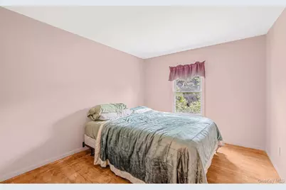 107 W Farm Drive, Melville, NY 11747 - Photo 14