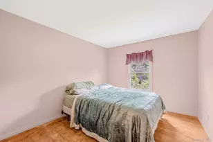 107 W Farm Dr, Melville, NY 11747 - Photo 14