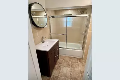 421 Roquette Avenue, Floral Park, NY 11001 - Photo 10
