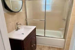 421 Roquette Ave, Floral Park, NY 11001 - Photo 10
