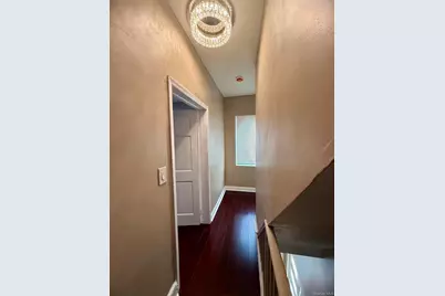 421 Roquette Avenue, Floral Park, NY 11001 - Photo 16