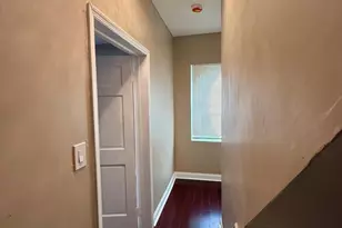 421 Roquette Ave, Floral Park, NY 11001 - Photo 16