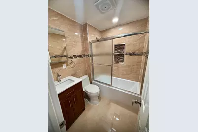 421 Roquette Avenue, Floral Park, NY 11001 - Photo 22