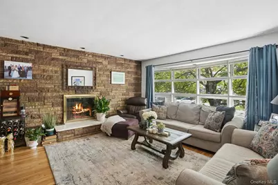 926 Lester Avenue, Mamaroneck, NY 10543 - Photo 2