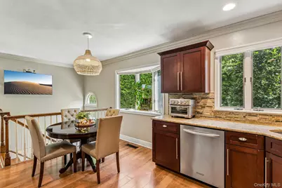 59 Derby Place, Smithtown, NY 11787 - Photo 10