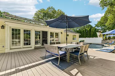 59 Derby Place, Smithtown, NY 11787 - Photo 36