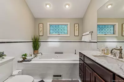 59 Derby Place, Smithtown, NY 11787 - Photo 14