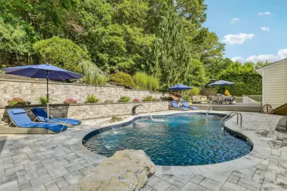 59 Derby Place, Smithtown, NY 11787 - Photo 34