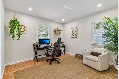 59 Derby Place, Smithtown, NY 11787 - Photo 18