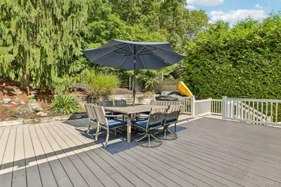 59 Derby Place, Smithtown, NY 11787 - Photo 32