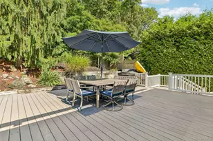 59 Derby Pl, Smithtown, NY 11787 - Photo 32