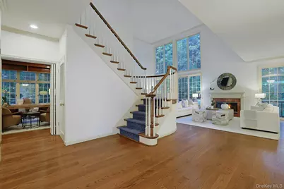12 Westhaven Lane, White Plains, NY 10605 - Photo 2