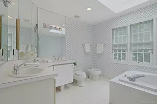 12 Westhaven Ln, White Plains, NY 10605 - Photo 26