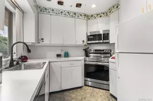 2075 Alan Dr, Seaford, NY 11783 - Photo 10