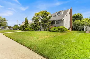 2075 Alan Dr, Seaford, NY 11783 - Photo 2