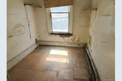 633 Baker Avenue, Bronx, NY 10460 - Photo 20