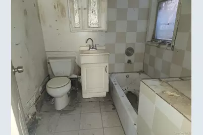 633 Baker Avenue, Bronx, NY 10460 - Photo 26