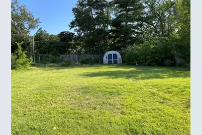 16 Heathcote Road, Lindenhurst, NY 11757 - Photo 18