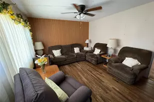 16 Heathcote Rd, Lindenhurst, NY 11757 - Photo 2