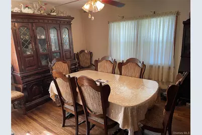 16 Heathcote Road, Lindenhurst, NY 11757 - Photo 8